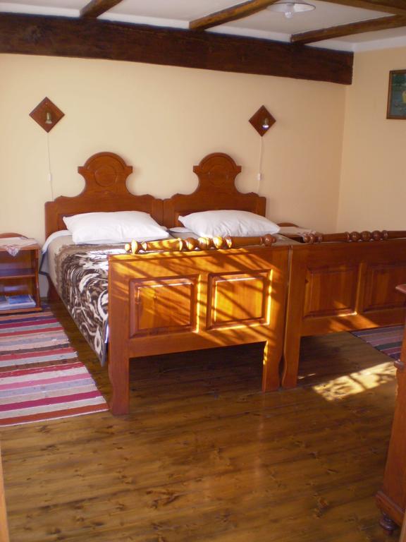 Apartments Iza Na Trem Čigoč Екстериор снимка
